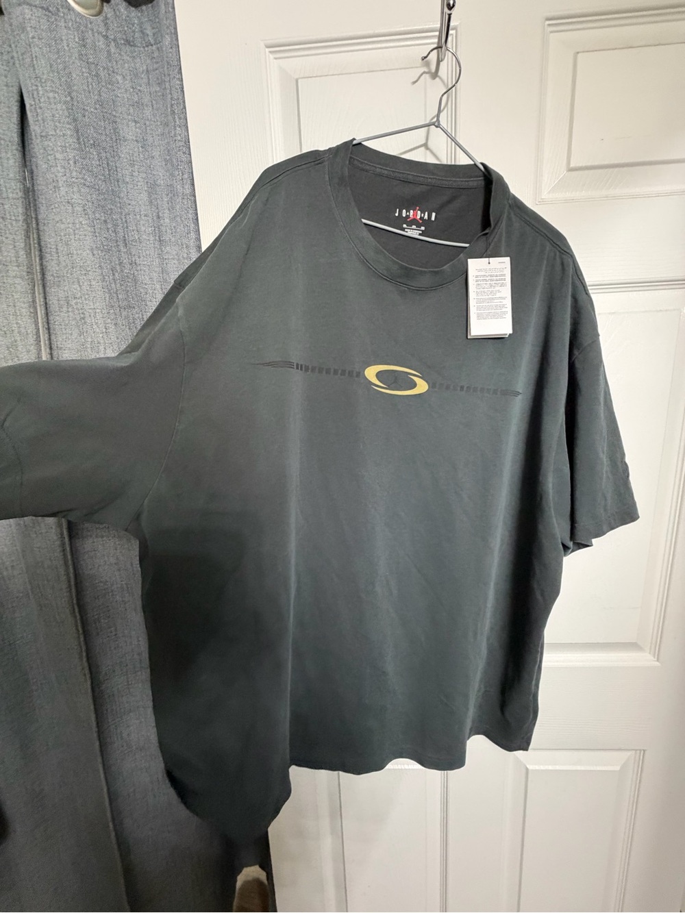 Travis Scott Jordan Men’s Dark Gray Graphic T‑Shirt with Yellow Logo